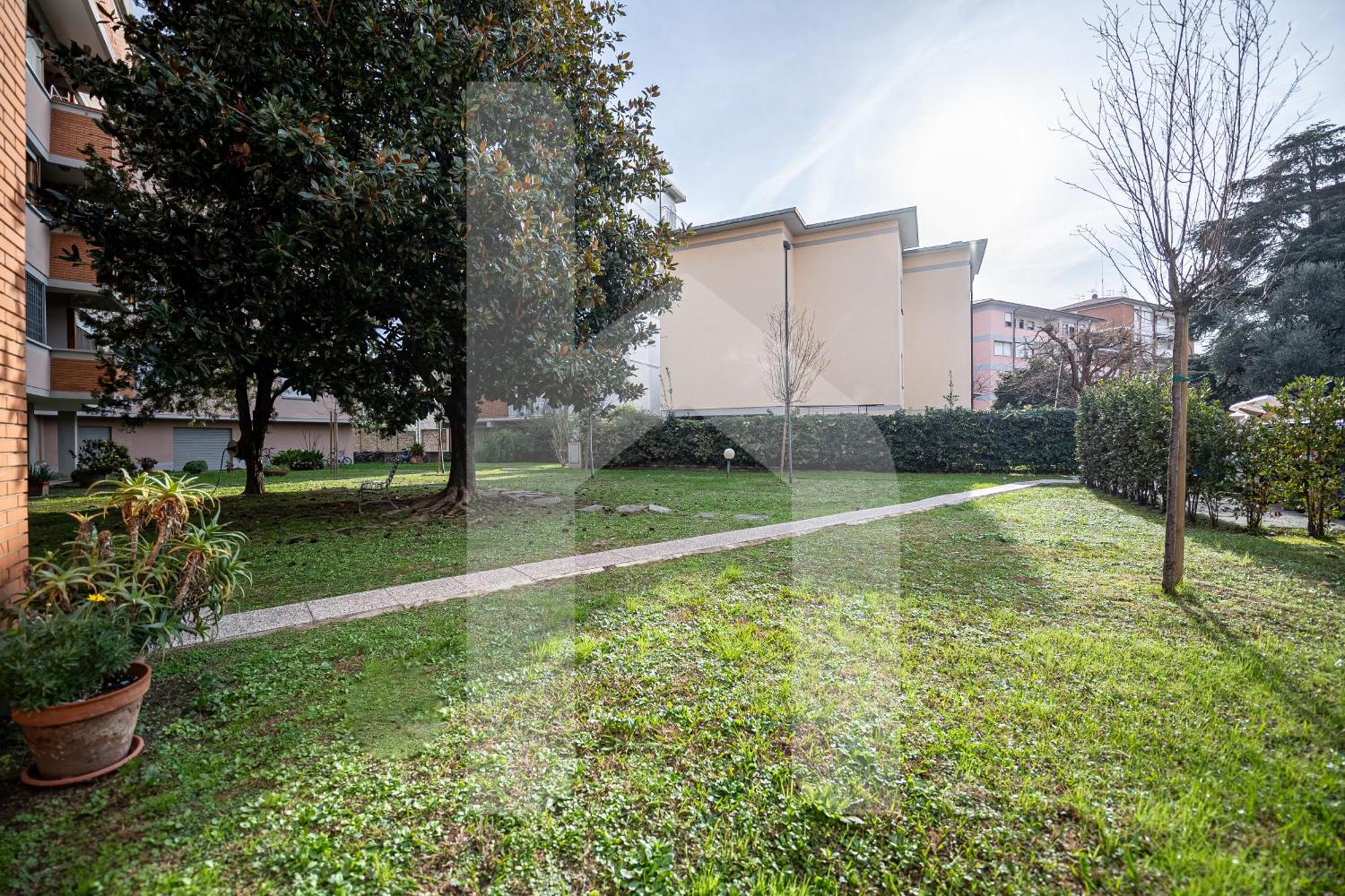 Homiday - Pisa - Elegant Apartment- 3 Camere 2 Bagni Bagian luar foto