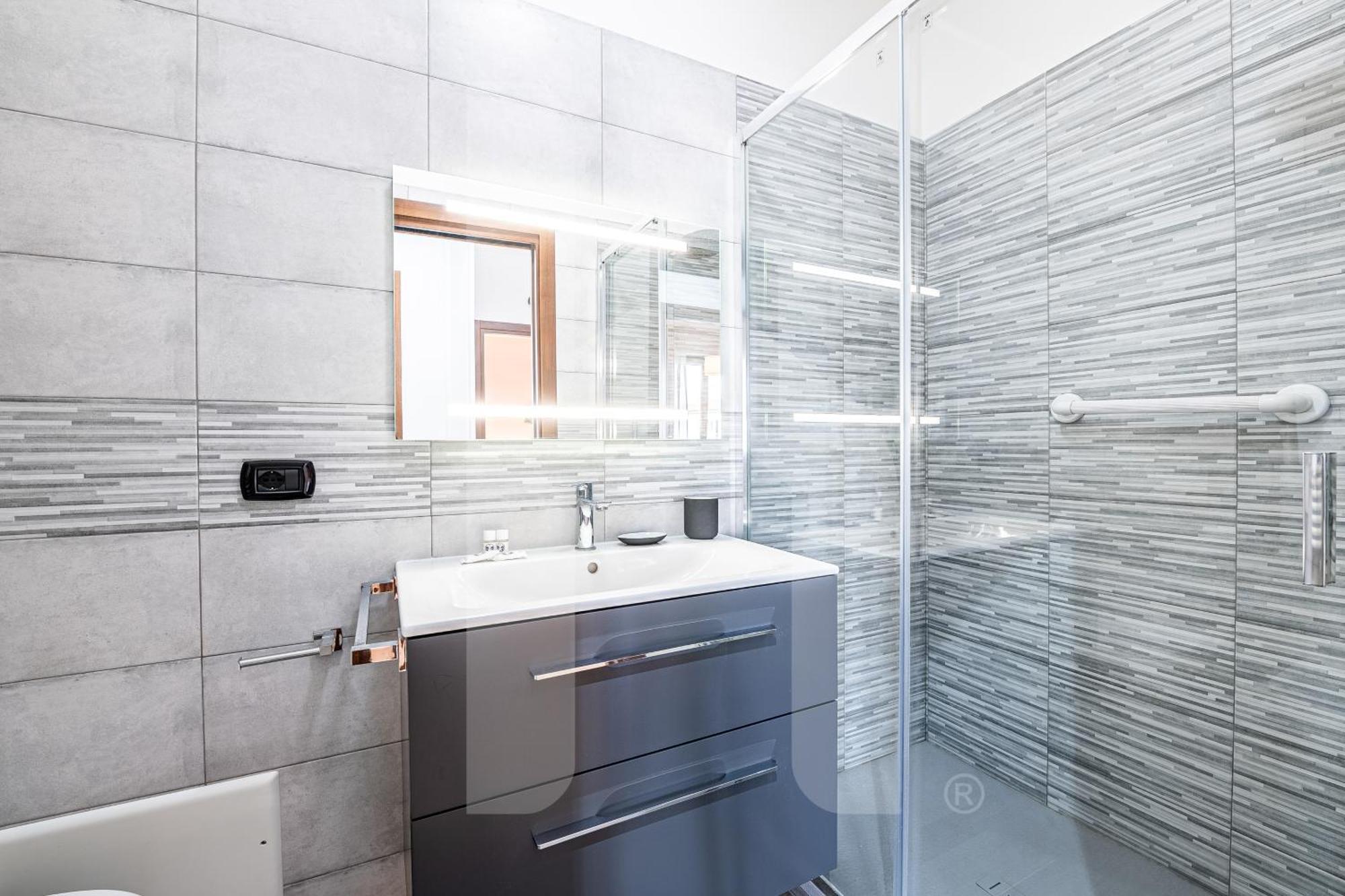 Homiday - Pisa - Elegant Apartment- 3 Camere 2 Bagni Bagian luar foto